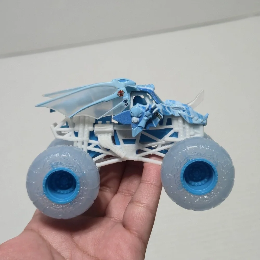 Bakugan Dragonoid ICE MONSTER JAM Truck 2024 1/64 Spin Master Series 2 Loose